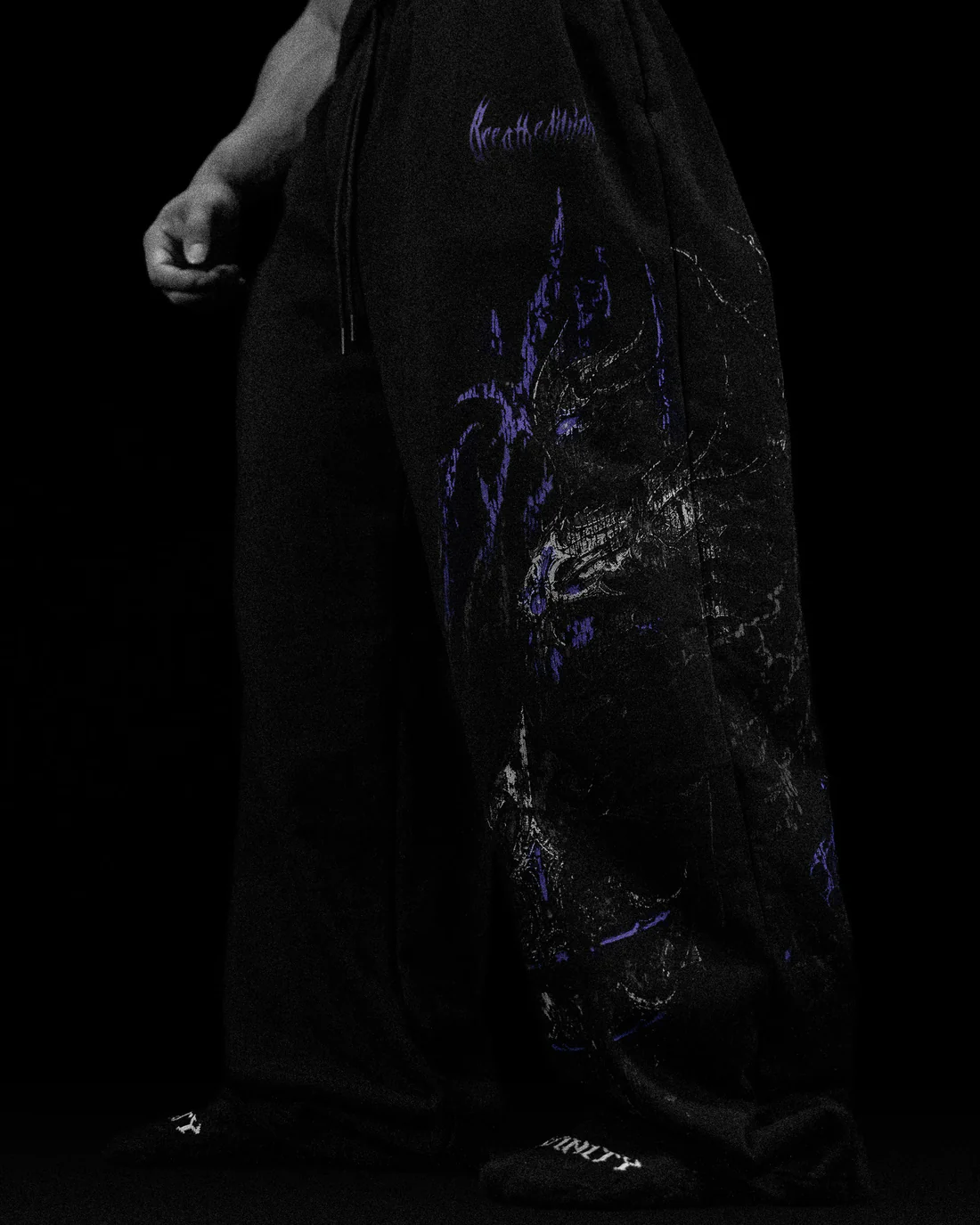 Fallen Knight Uncuffed Banana shape sweatpants DUSK.webp Fallen Knight Uncuffed Banana shape sweatpants DUSK.webp