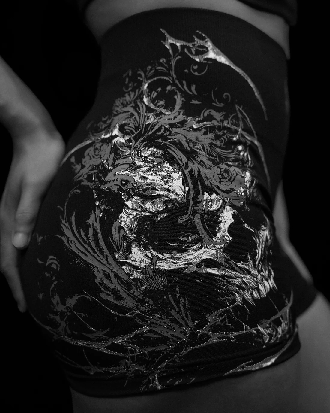 Womens Void Tech™ Soul Thorn Seamless Shorts VOID BLACK.webp Womens Void Tech™ Soul Thorn Seamless Shorts VOID BLACK.webp